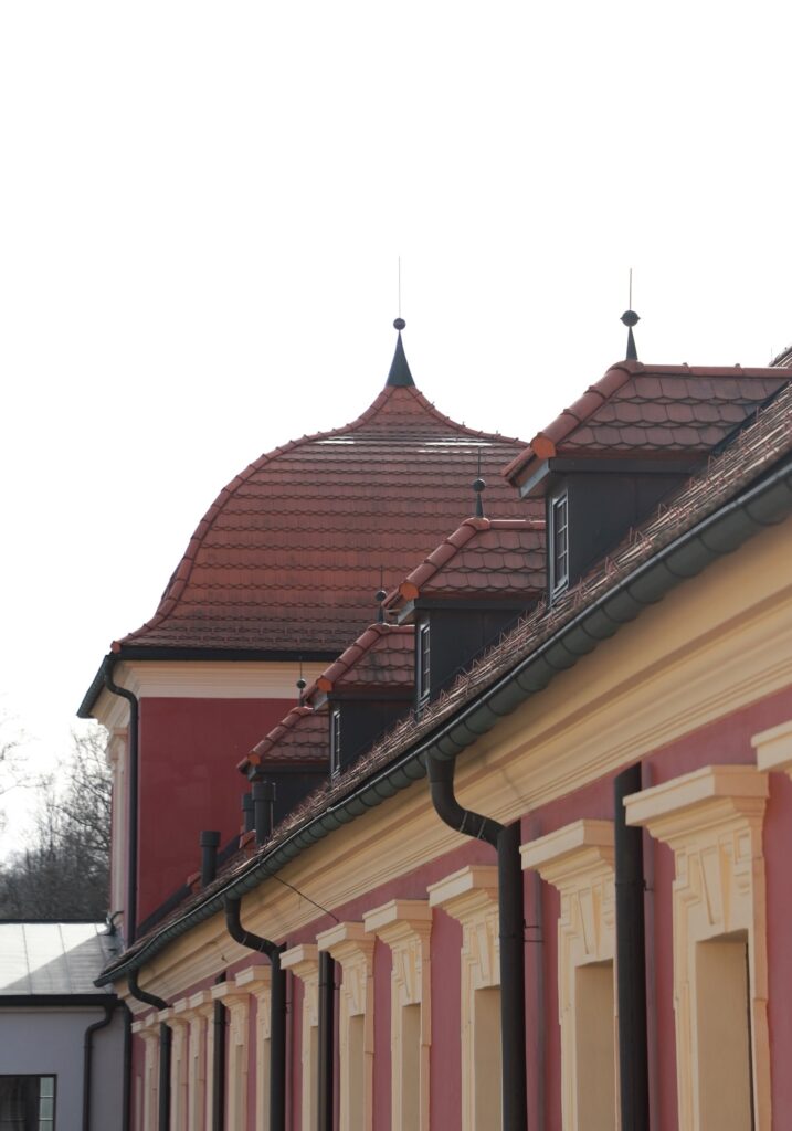Ostrov - Bild 1